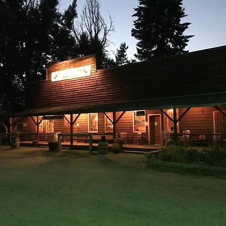 Wells Gray Guest Ranch 호텔 클리어워터비치 외부 사진