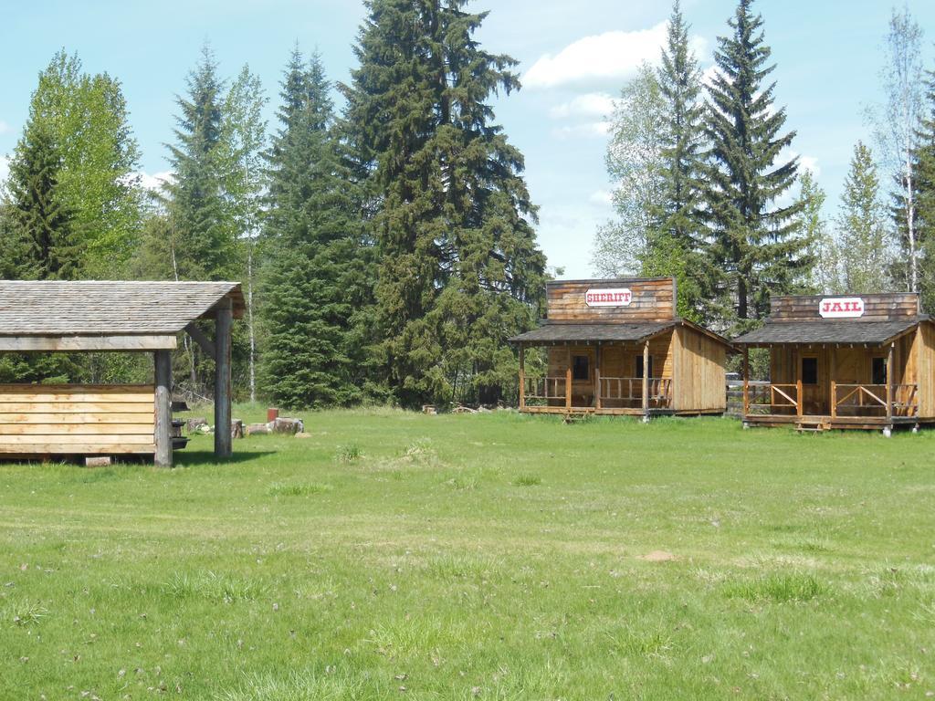 Wells Gray Guest Ranch 호텔 클리어워터비치 외부 사진