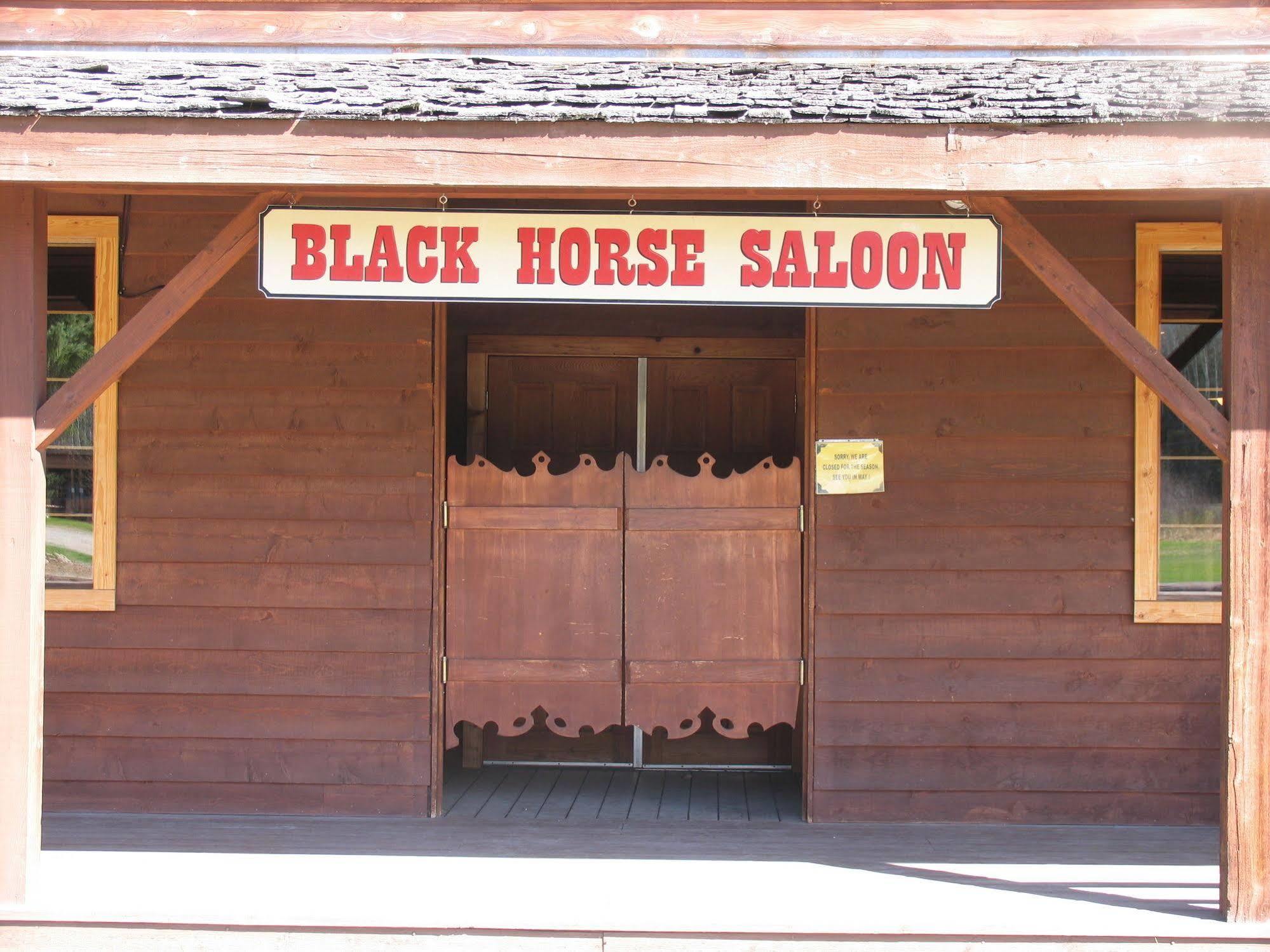 Wells Gray Guest Ranch 호텔 클리어워터비치 외부 사진