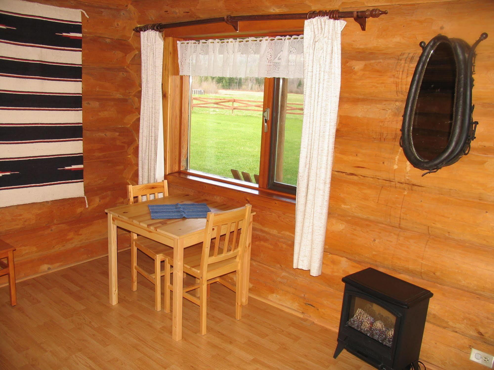 Wells Gray Guest Ranch 호텔 클리어워터비치 외부 사진