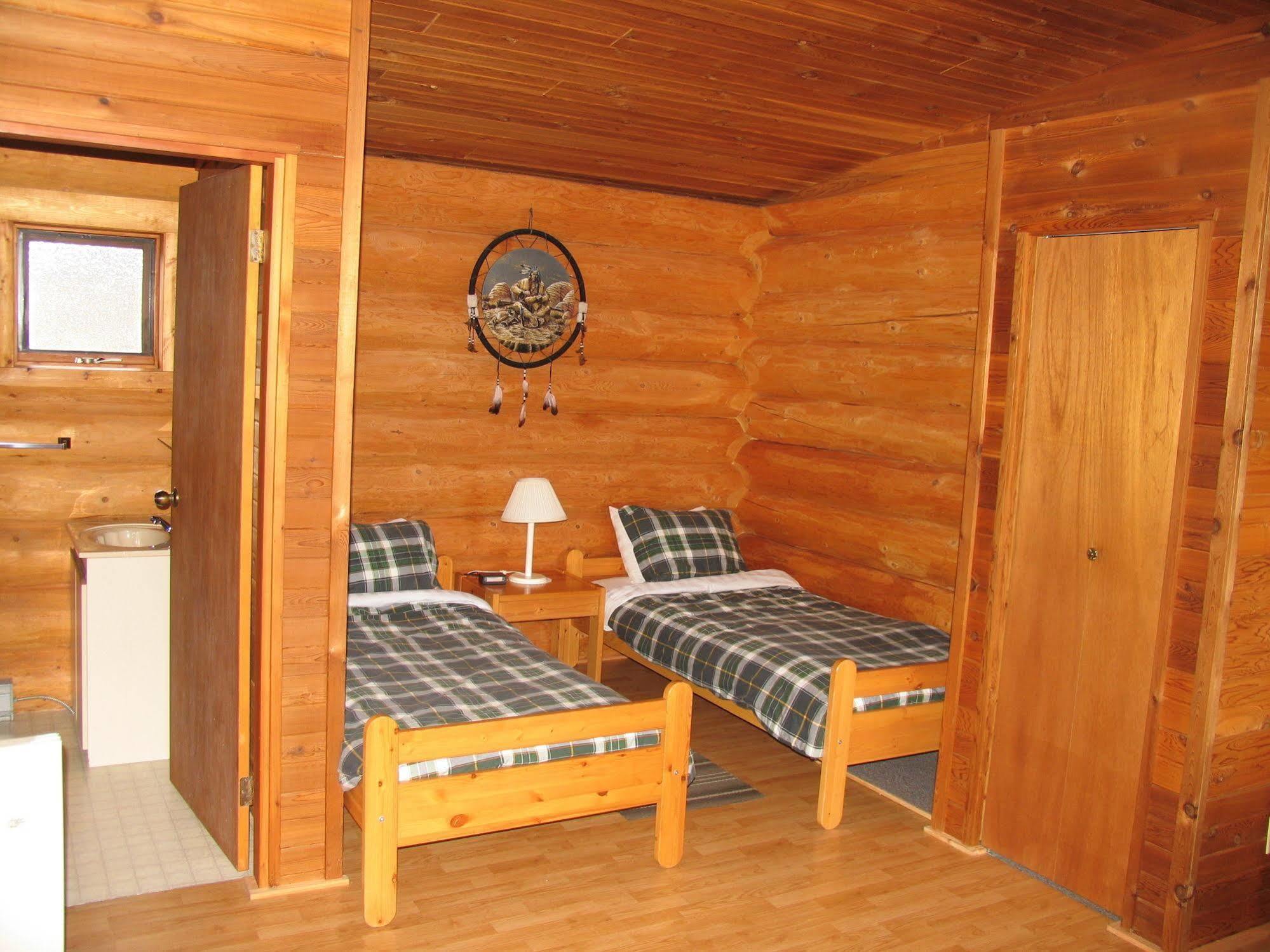 Wells Gray Guest Ranch 호텔 클리어워터비치 외부 사진