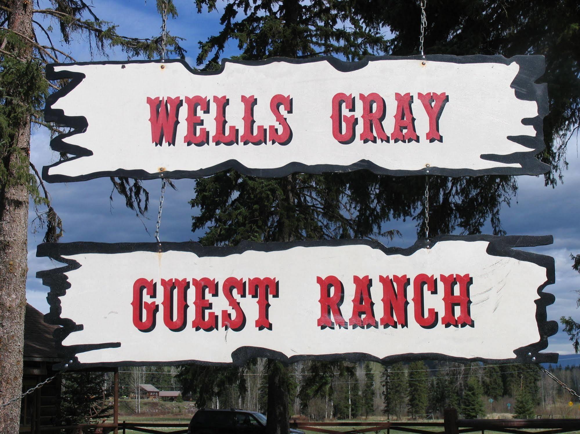 Wells Gray Guest Ranch 호텔 클리어워터비치 외부 사진