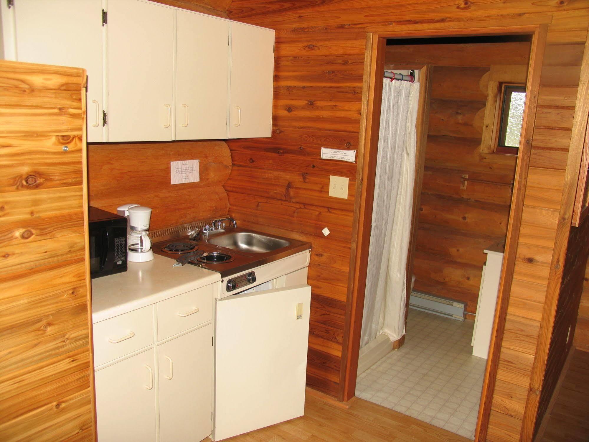 Wells Gray Guest Ranch 호텔 클리어워터비치 외부 사진